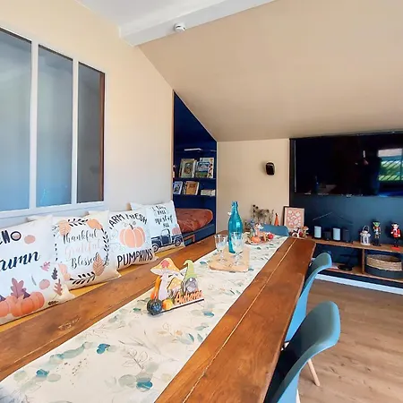 1 Bedroom In *